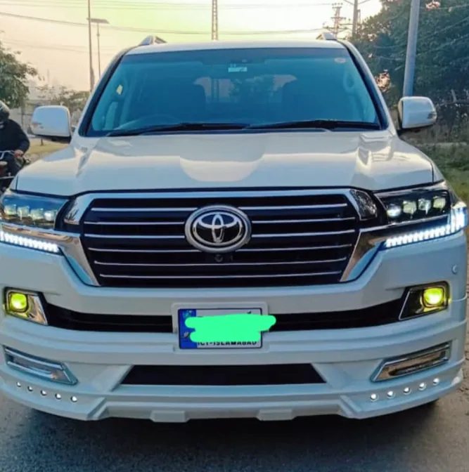 White Toyota Land Cruiser V8 available for rent in Islamabad